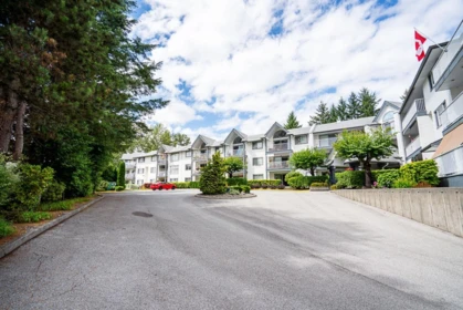 Garden / Landscaping Photo of 302 11601 227 Street, Maple Ridge, BC
