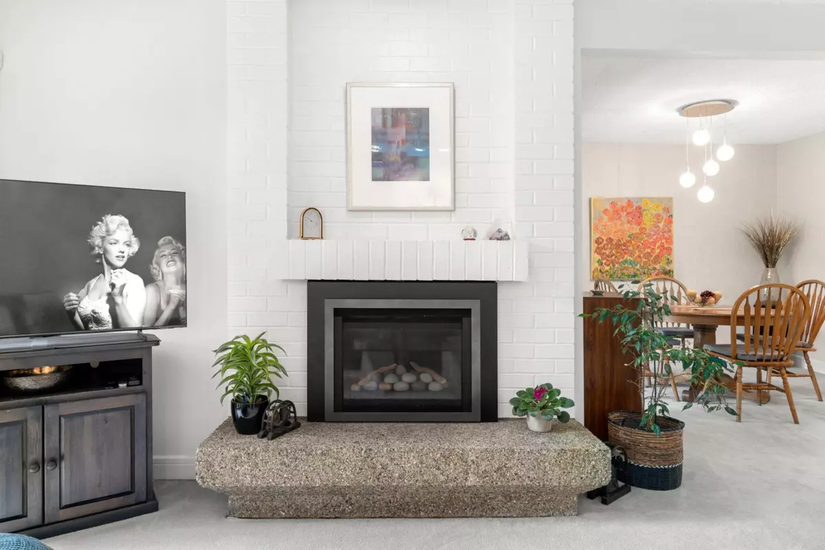 Family Room Photo of 826 Frederick Road, North Vancouver, BC