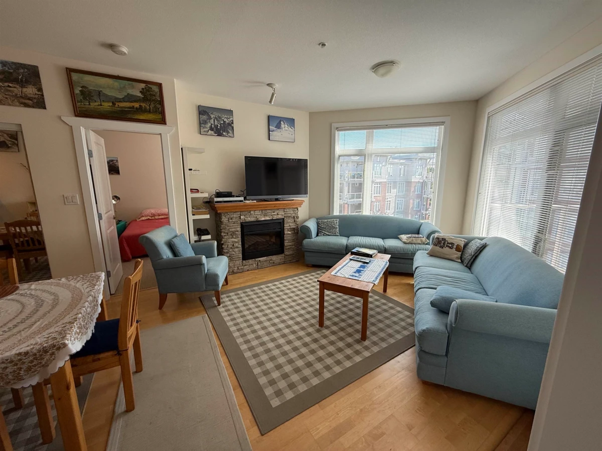 Dining Area Photo of 311 4211 Bayview Street, Richmond, BC