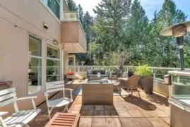 8 2425 Edgemont Boulevard, North Vancouver, BC