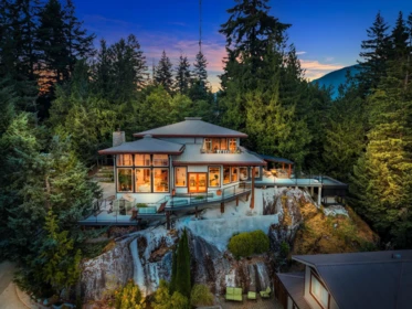 4 40781 Thunderbird Ridge, Squamish, BC, Squamish — Single Family Residence for sale