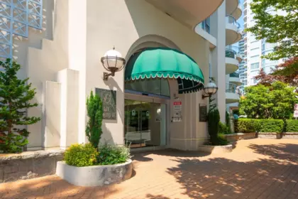 Hot Tub / Spa Photo of 804 739 Princess Street, New Westminster, BC