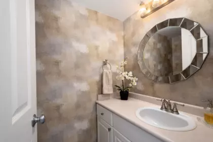 Mudroom Photo of 804 739 Princess Street, New Westminster, BC