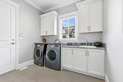 Walk-In Closet Photo of 262 198 Street, Langley, BC