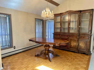 Kitchen Island Photo of 1888 Walnut Crescent, Coquitlam, BC