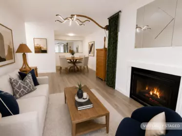 303 9890 Manchester Drive, Burnaby, BC, Burnaby — Apartment/Condo for sale
