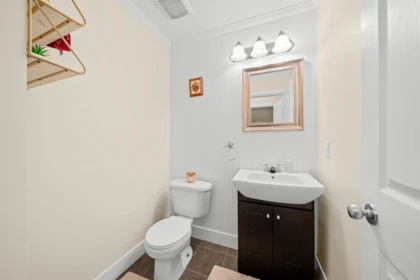 Guest Bathroom Photo of 10292 242b Street, Maple Ridge, BC