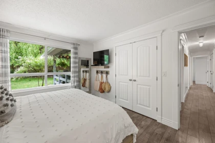 Hallway Photo of 17459 61b Avenue, Surrey, BC