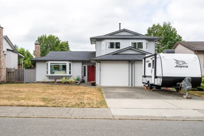 21233 92a Avenue, Langley, BC, Langley — Single Family Residence for sale