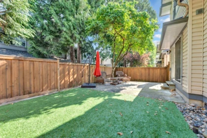 Office / Den Photo of 8 8257 121a Street, Surrey, BC