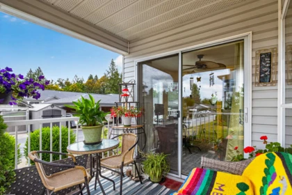Hallway Photo of 34 12296 224 Street, Maple Ridge, BC