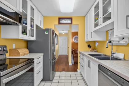 Kitchen Island Photo of 34 12296 224 Street, Maple Ridge, BC
