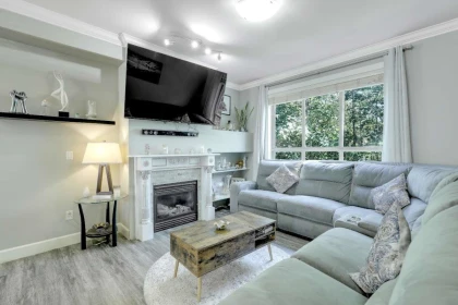 21 19560 68 Avenue, Surrey, BC, Surrey — Townhouse for sale
