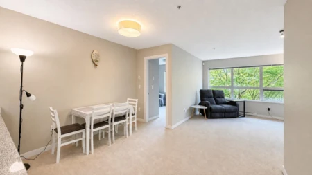 212 6828 Eckersley Road, Richmond, BC, Richmond — Apartment/Condo for sale