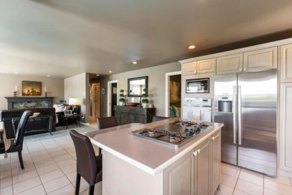 Breakfast Nook Photo of 16672 77 Avenue, Surrey, BC