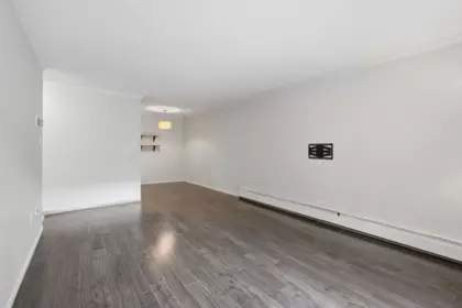 210 466 E Eighth Avenue, New Westminster, BC, New Westminster — Apartment/Condo for sale