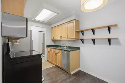 Kitchen Island Photo of 210 466 E Eighth Avenue, New Westminster, BC