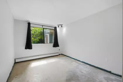 Walk-In Closet Photo of 210 466 E Eighth Avenue, New Westminster, BC
