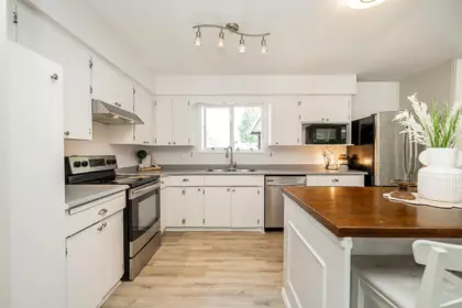 Breakfast Nook Photo of 6250 171 Street, Surrey, BC