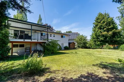 Front Yard Photo of 6250 171 Street, Surrey, BC