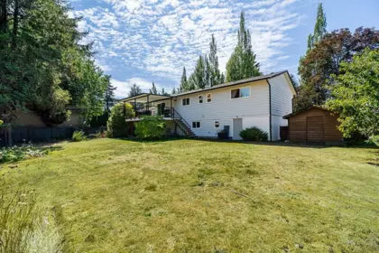 Garden / Landscaping Photo of 6250 171 Street, Surrey, BC