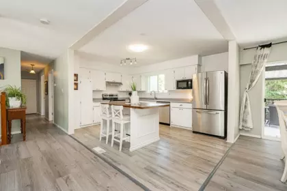 Kitchen Photo of 6250 171 Street, Surrey, BC