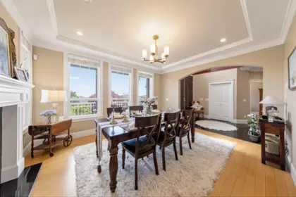 6087 Mckee Street, Burnaby, BC, Burnaby — Single Family Residence for sale