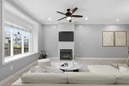 5131 Manor Street, Burnaby, BC, Burnaby — Half Duplex for sale