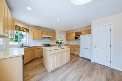 Garage Interior Photo of 16042 108a Avenue, Surrey, BC