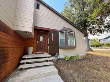 5463 Kensington Road, Sechelt, BC, Sechelt — Single Family Residence for sale
