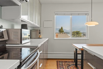 Kitchen Island Photo of 307 2335 York Avenue, Vancouver, BC