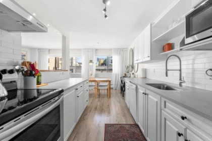 Breakfast Nook Photo of 202 1610 Chesterfield Avenue, North Vancouver, BC