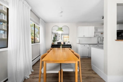 202 1610 Chesterfield Avenue, North Vancouver, BC, North Vancouver — Apartment/Condo for sale