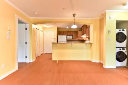 312 1420 Parkway Boulevard, Coquitlam, BC, Coquitlam — Apartment/Condo for sale