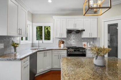 Breakfast Nook Photo of 19375 73 Avenue, Surrey, BC