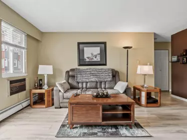 207 12096 222 Street, Maple Ridge, BC, Maple Ridge — Apartment/Condo for sale