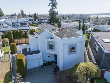 15662 Semiahmoo Avenue, White Rock, BC, White Rock — Single Family Residence for sale