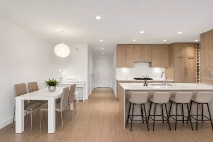 Dining Area Photo of 203 747 E 3rd Street, North Vancouver, BC