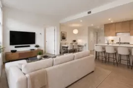 203 747 E 3rd Street, North Vancouver, BC