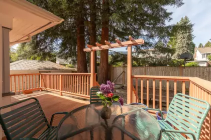 Garden / Landscaping Photo of 1441 Haywood Avenue, West Vancouver, BC