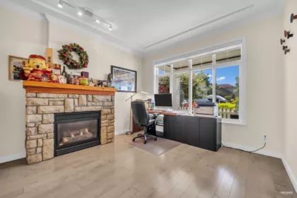 Kitchen Island Photo of 3531 Johnson Avenue, Richmond, BC