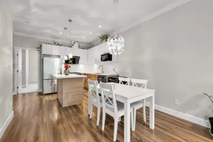 Kitchen Island Photo of 1 6511 No. 2 Road, Richmond, BC
