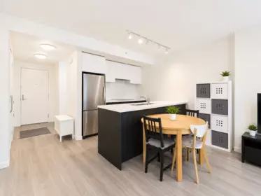6335 Silver Avenue, Burnaby, BC, Burnaby — Apartment/Condo for sale