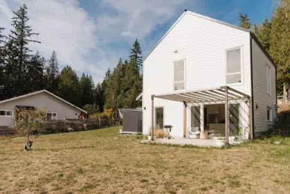 Outdoor Kitchen Photo of 3477 Spruce Road, Roberts Creek, BC