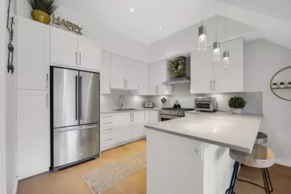 Kitchen Photo of 310 41328 Skyridge Place, Squamish, BC
