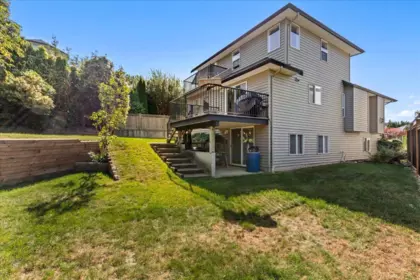 Backyard Photo of 46517 Armstrong Place, Chilliwack, BC