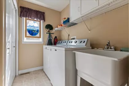 Powder Room Photo of 46517 Armstrong Place, Chilliwack, BC