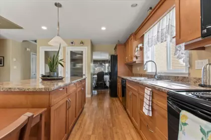 Primary Bedroom Photo of 46517 Armstrong Place, Chilliwack, BC