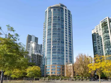 Garden / Landscaping Photo of 705 388 Drake St, Vancouver, BC