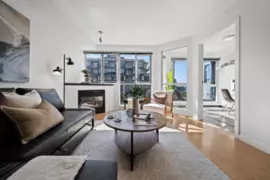 409 122 E 3rd Street, North Vancouver, BC